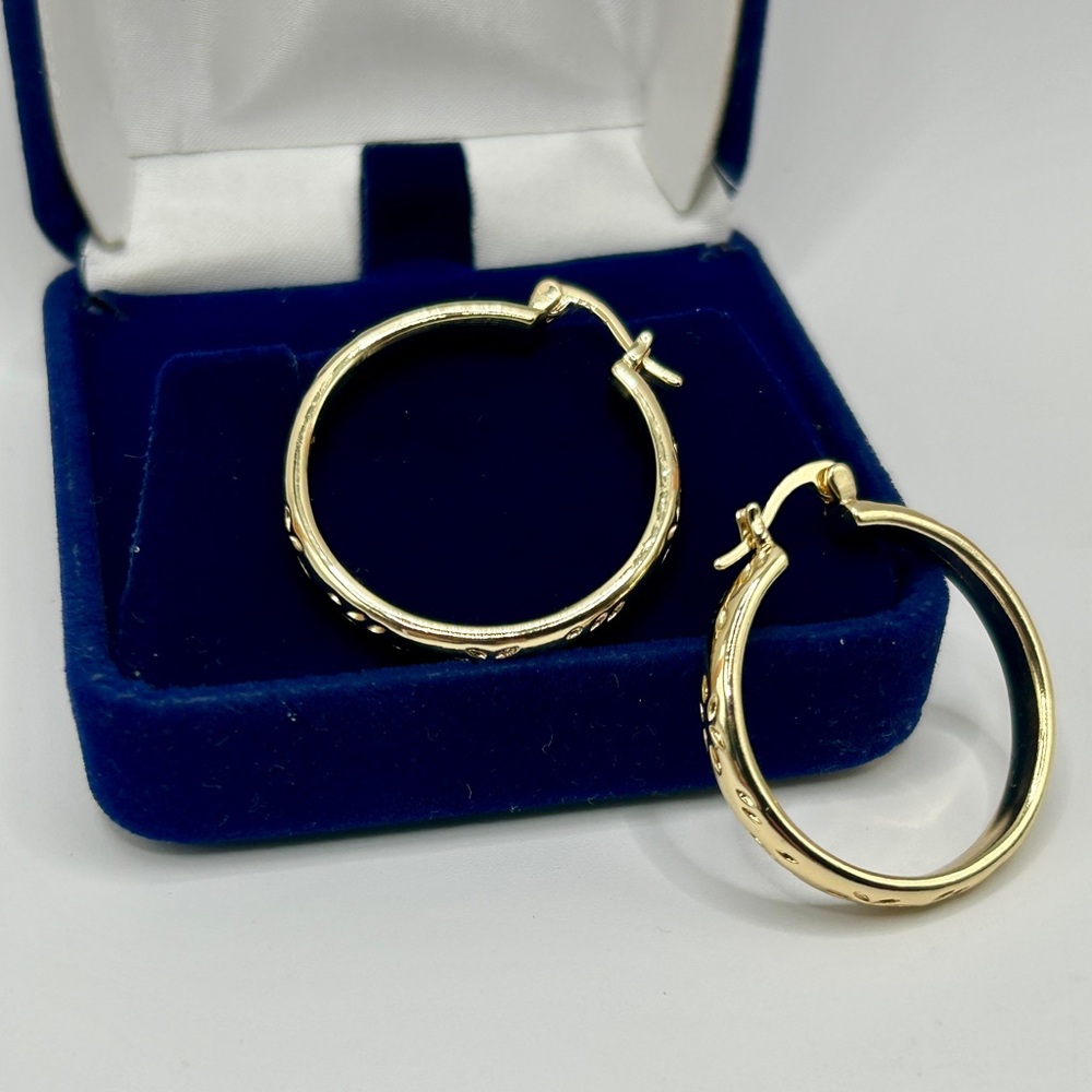 New 12k Gold Embossed Hoop Earrings - Picture 4 of 7